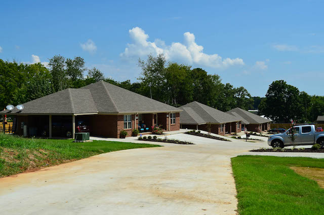 Indian Creek Apartments Florence AL - Rent The Shoals